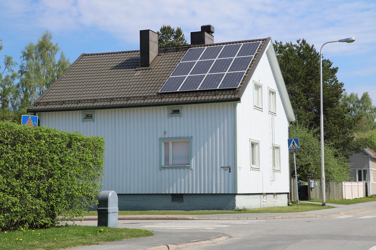 Tuhannet pientalojen omistajat saavat Etelä-Savossa kesäkuun aikana postilaatikkoonsa pelastuslaitokselta materiaalia paloturvallisuuden parantamiseksi.