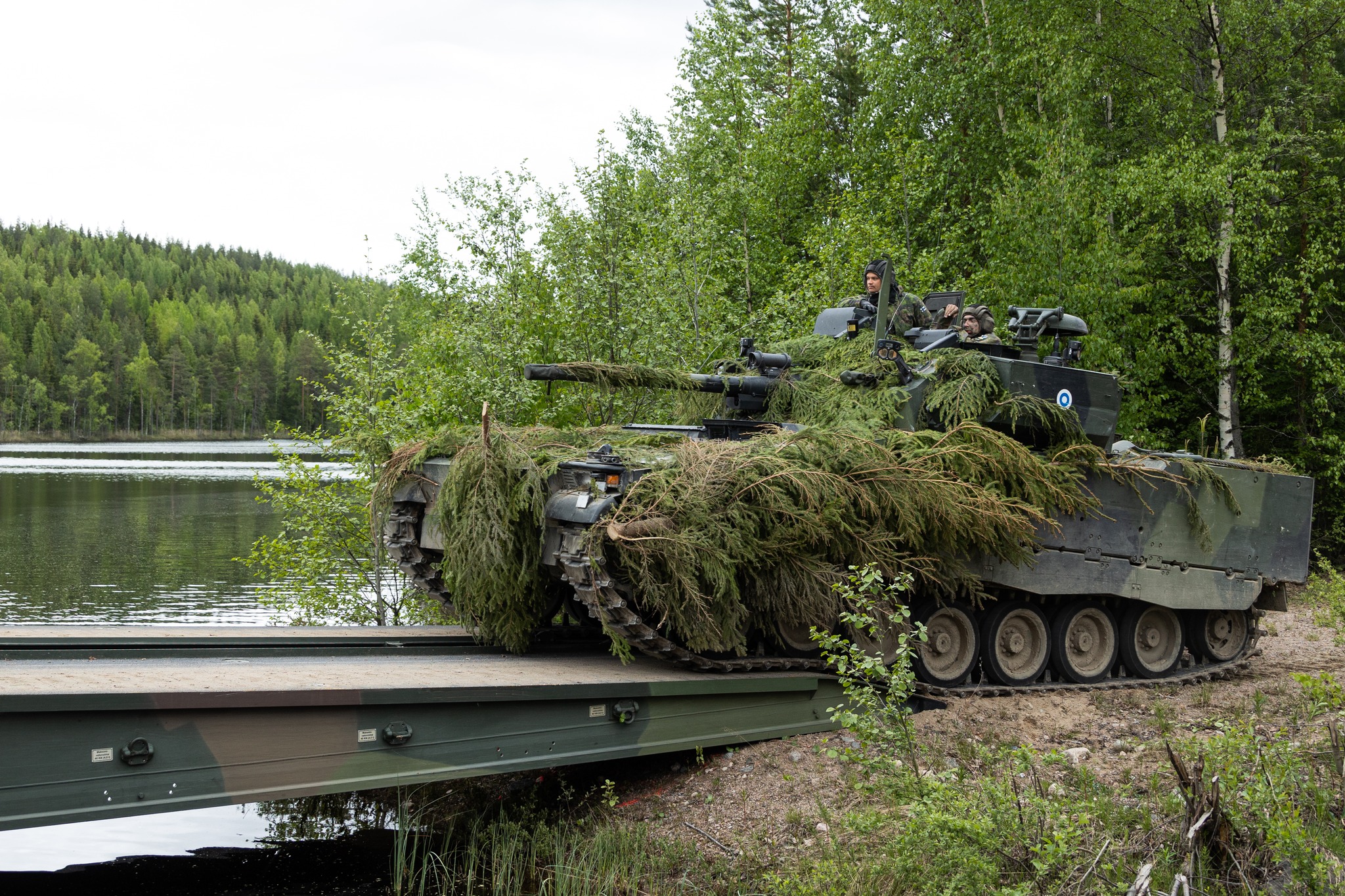 Karjalan prikaatin Etelä-Savon aluetoimisto järjestää maanpuolustustapahtuman Juvan pesäpallokentän ja Sampolan ympäristössä. Samaan aikaan Laavukylässä on Savon Pienimpien Vestivaalien päivätapahtuma.
