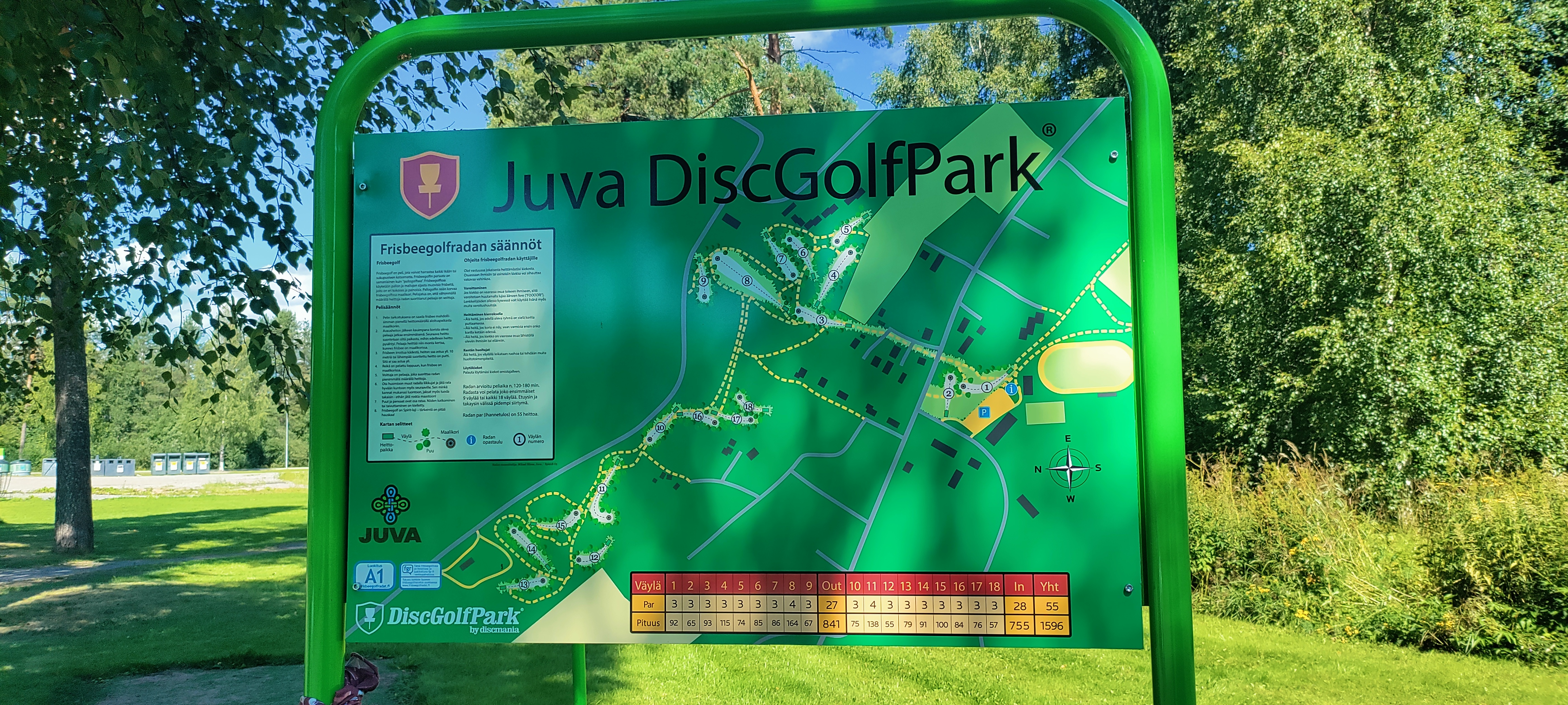 Juvan uusi frisbeegolfrata on viimeinkin valmis ja heittokunnossa.