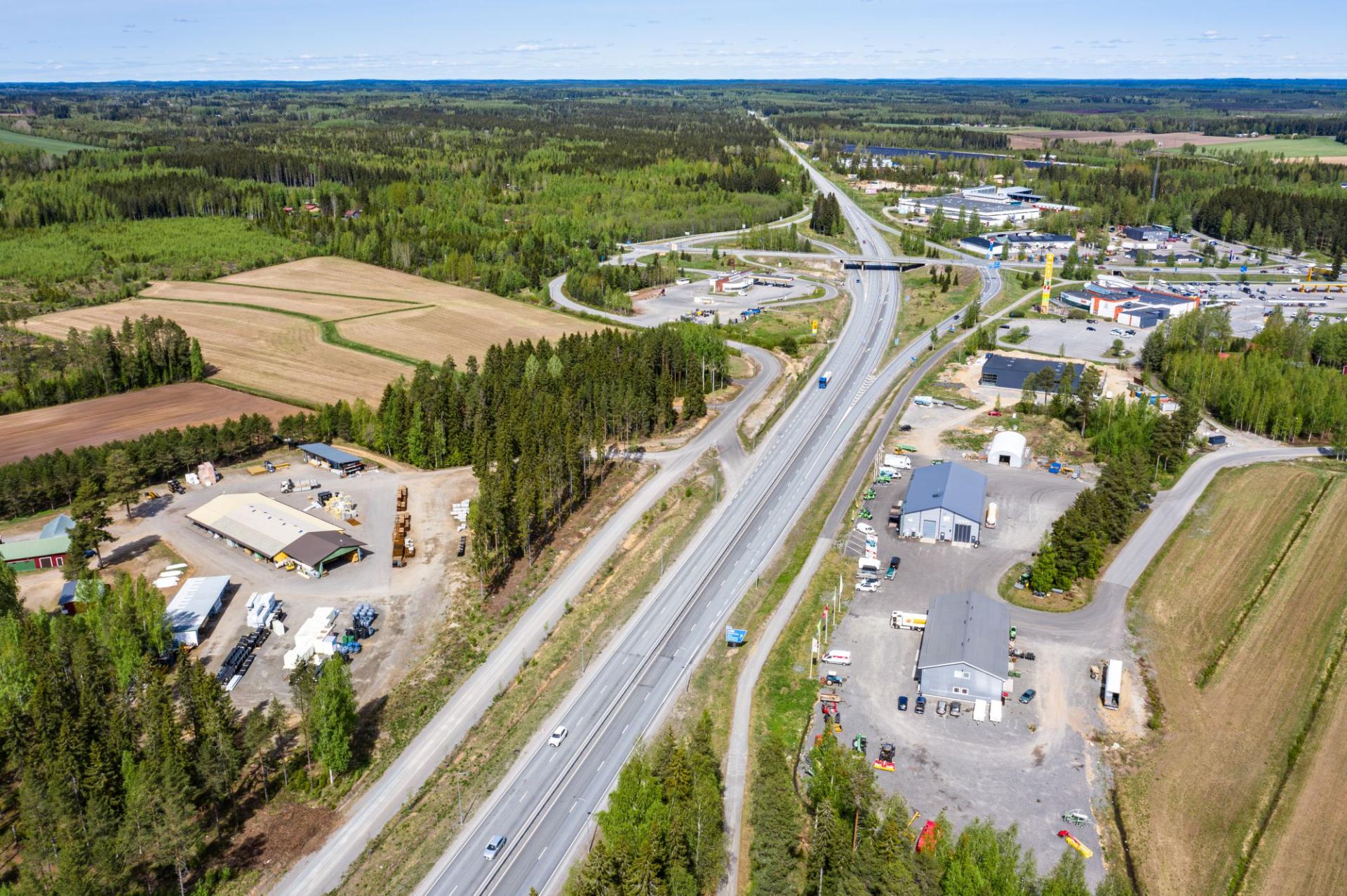 Yritysalue pohjoisen suuntaan VT5