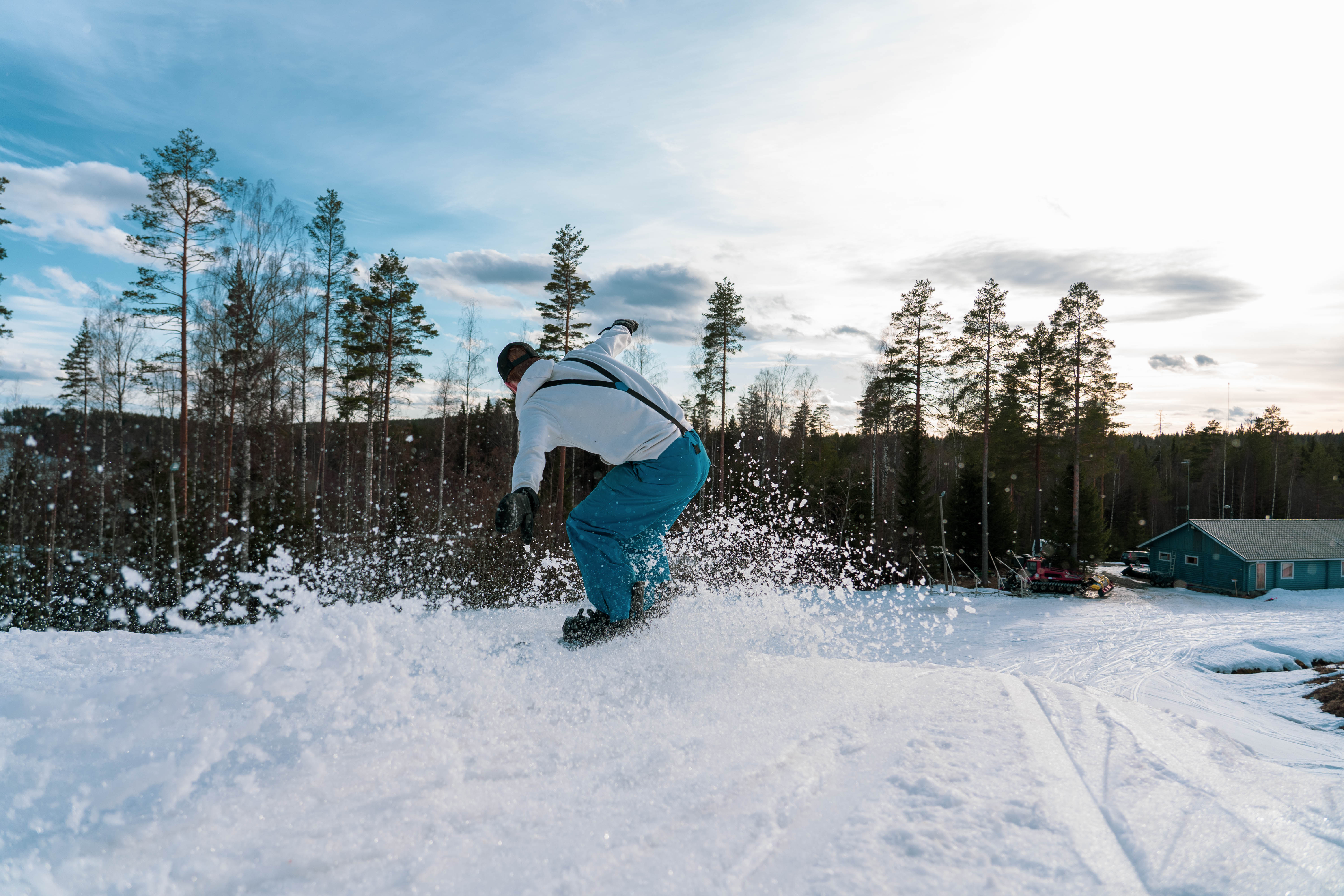 Hasamäen laskettelukeskukselle etsitään uutta yrittäjää. Toiminta on mahdollista aloittaa jo marraskuussa 2026. Alue soveltuu ympärivuotiseen matkailuun. 