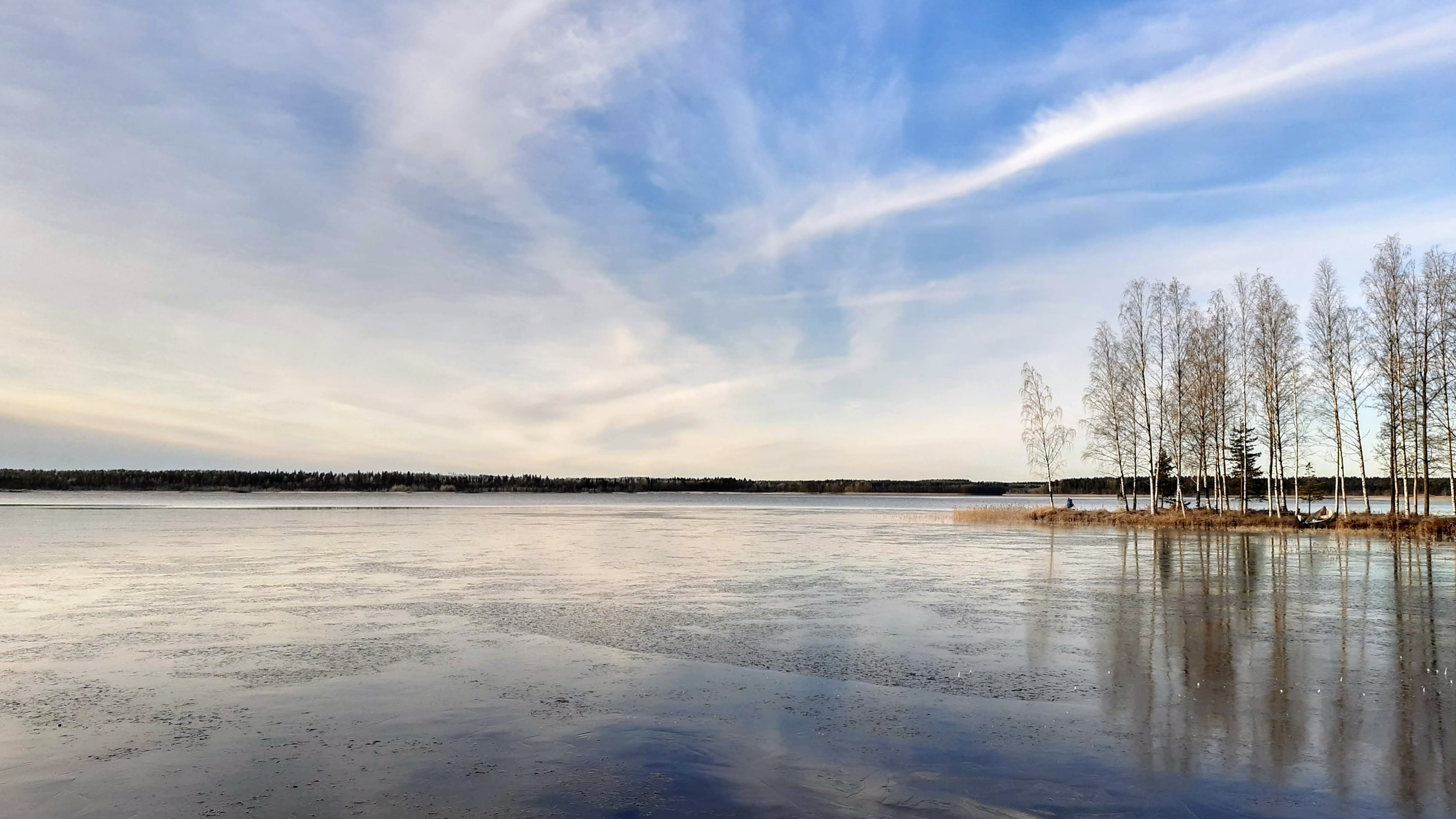 Juvan kirjastolla järjestetään maanantaina 3.3.2025 kello 17 tarinailta, jonka tavoitteena on kerätä erilaisia muistoja, sattumuksia ja kertomuksia Jukajärvestä.